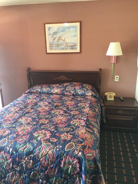 ماريانا Best Value Inn Motel Sandusky المظهر الخارجي الصورة
