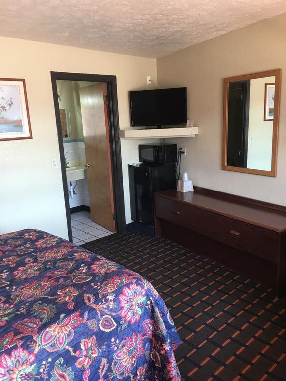 ماريانا Best Value Inn Motel Sandusky المظهر الخارجي الصورة