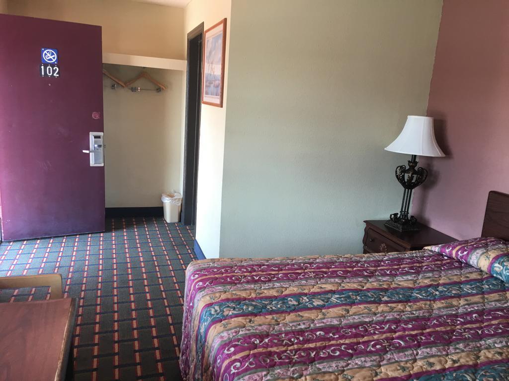 ماريانا Best Value Inn Motel Sandusky المظهر الخارجي الصورة