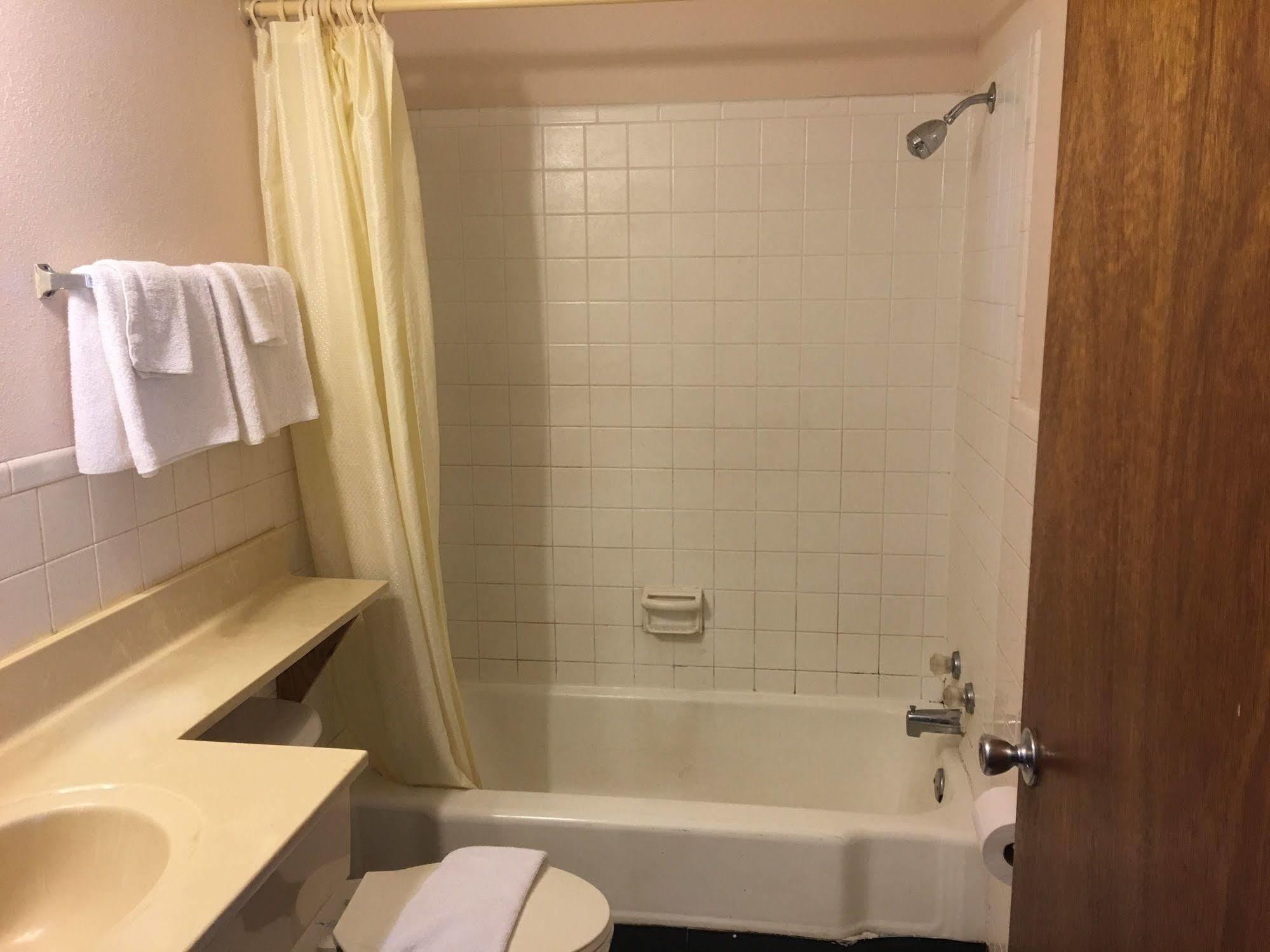 ماريانا Best Value Inn Motel Sandusky المظهر الخارجي الصورة
