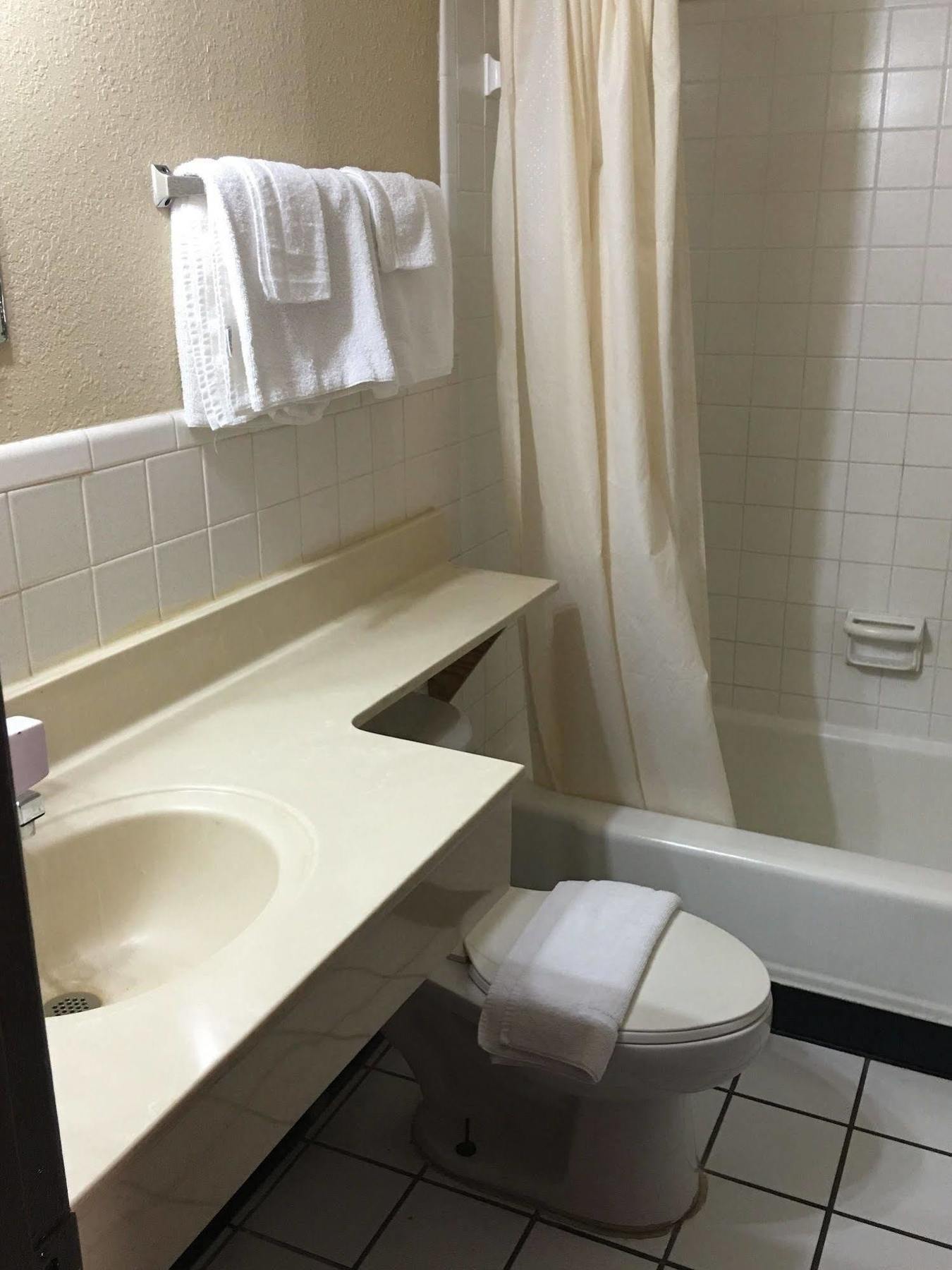 ماريانا Best Value Inn Motel Sandusky المظهر الخارجي الصورة