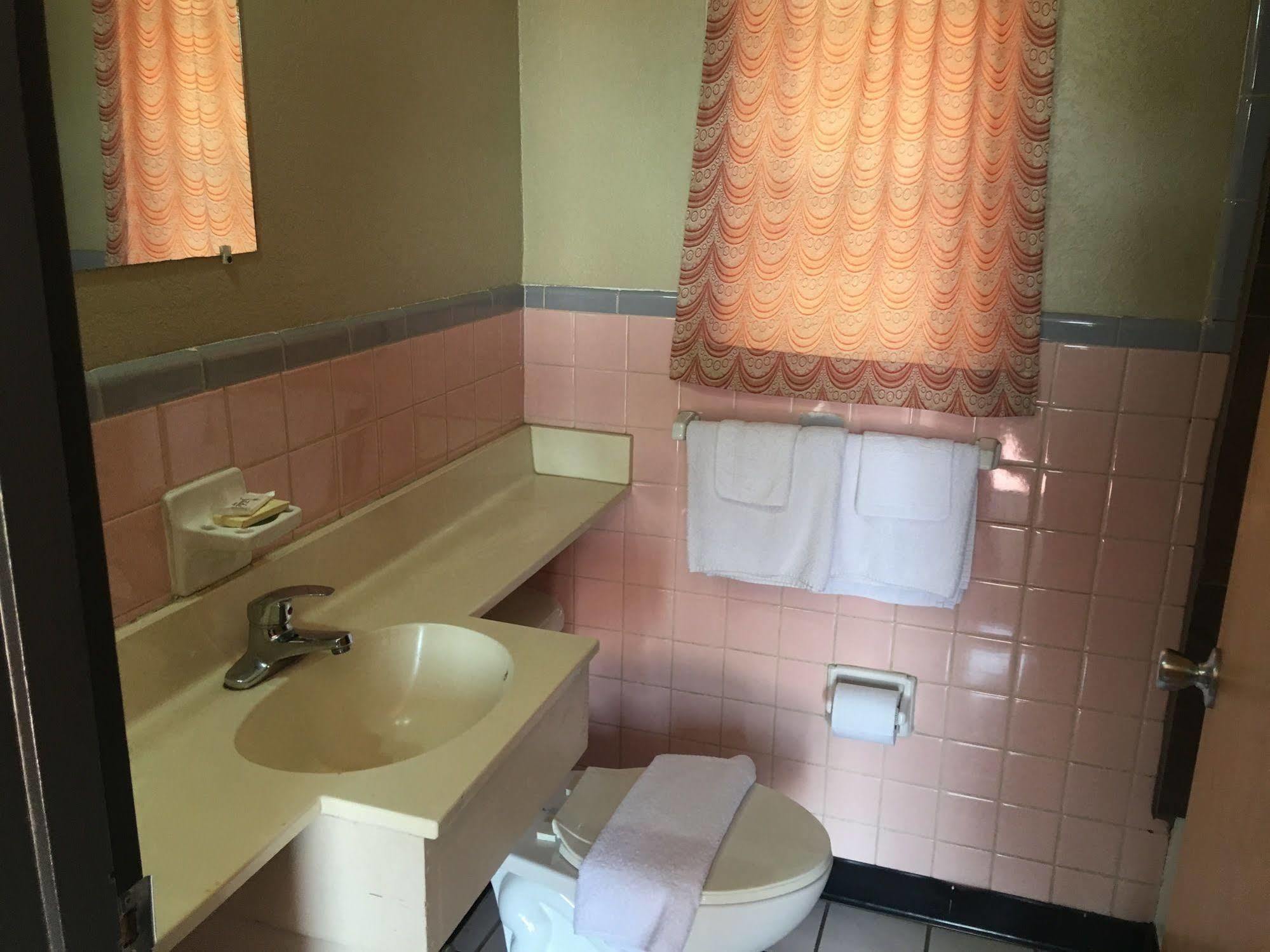 ماريانا Best Value Inn Motel Sandusky المظهر الخارجي الصورة
