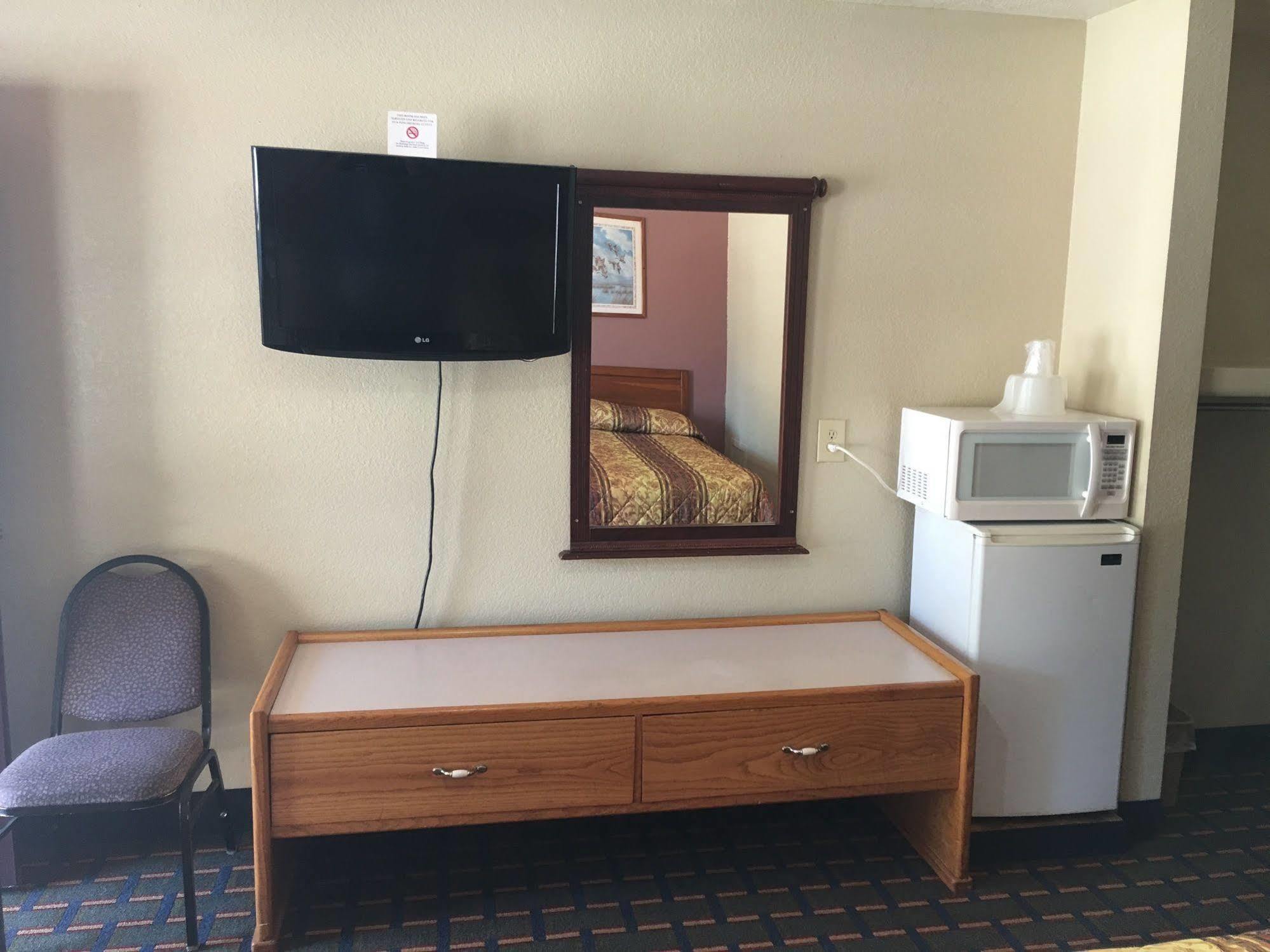ماريانا Best Value Inn Motel Sandusky المظهر الخارجي الصورة